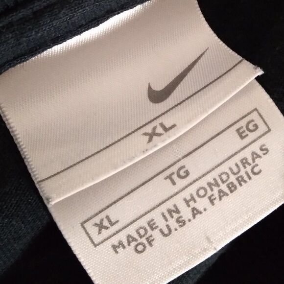 Vintage Nike Spell Out Logo T-Shirt - Picture 4 of 9